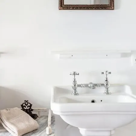 La Demeure Provençale Au Charme Suranné Villa