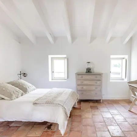 La Demeure Provençale Au Charme Suranné Nîmes