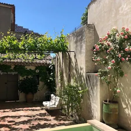 ヴィラ La Demeure Provencale Au Charme Suranne ニーム