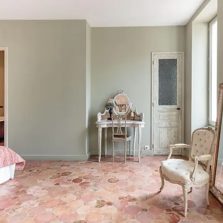La Demeure Provençale Au Charme Suranné Villa *