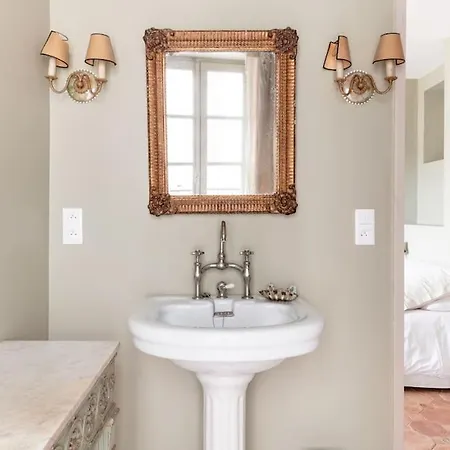 ヴィラ La Demeure Provencale Au Charme Suranne ニーム