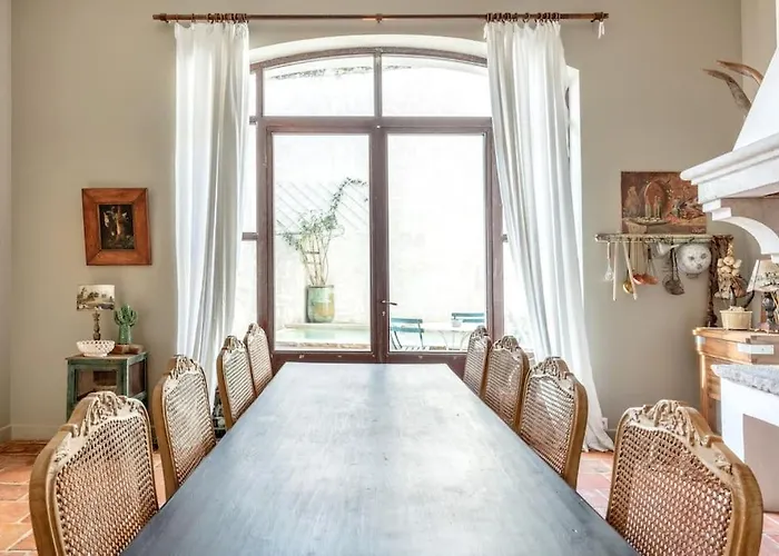 La Demeure Provencale Au Charme Suranne Βίλα Νιμ