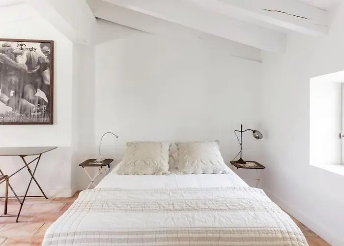 La Demeure Provencale Au Charme Suranne Βίλα Νιμ