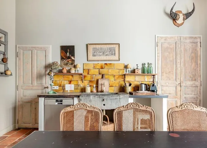 Βίλα La Demeure Provencale Au Charme Suranne *