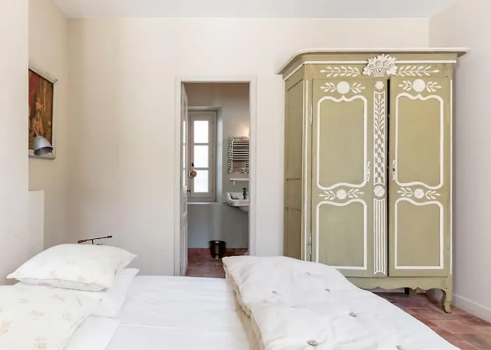 Βίλα La Demeure Provencale Au Charme Suranne Νιμ